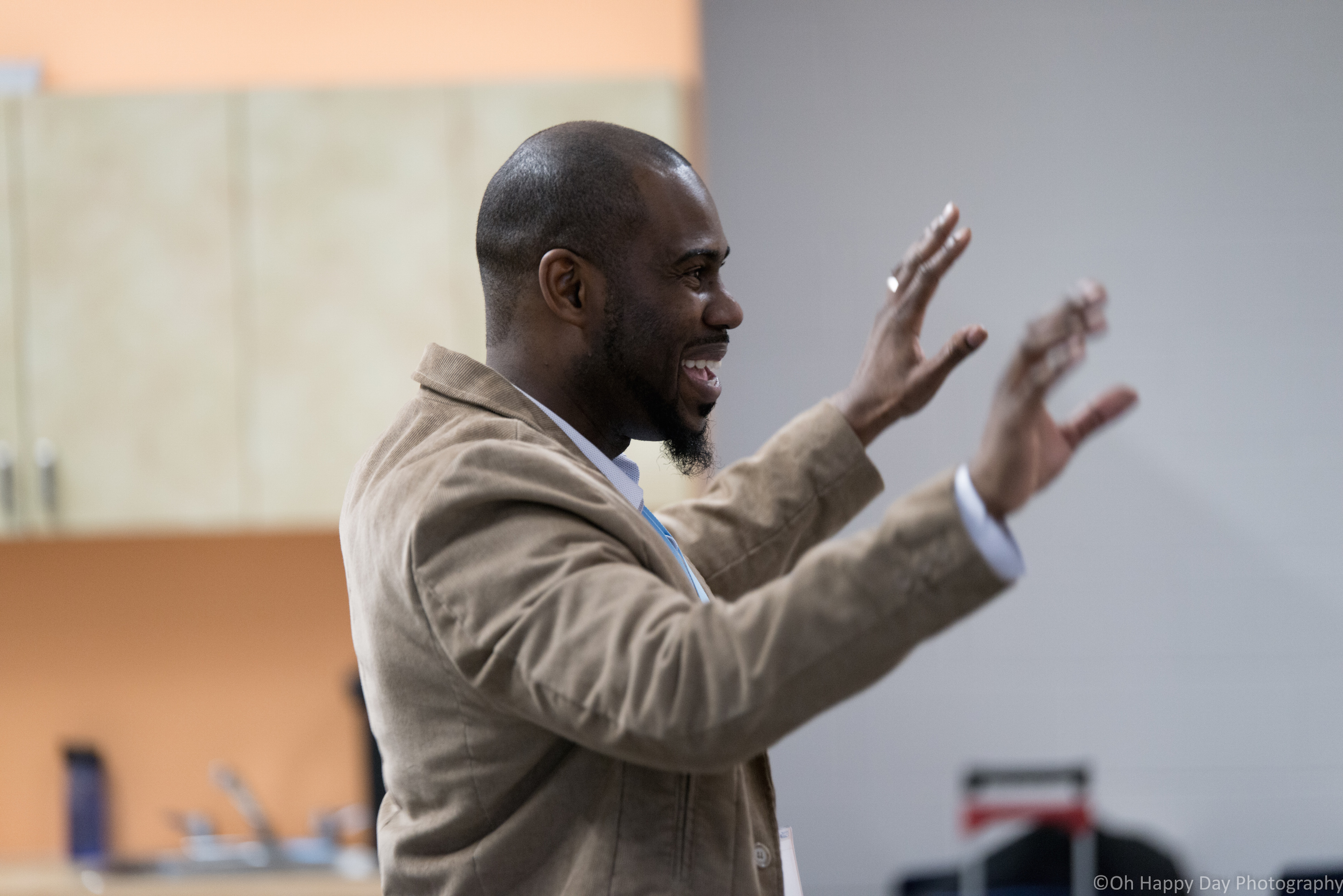 Darren Hamilton facilitating the 2017 PowerUp Small Vocal Ensemble workshop.